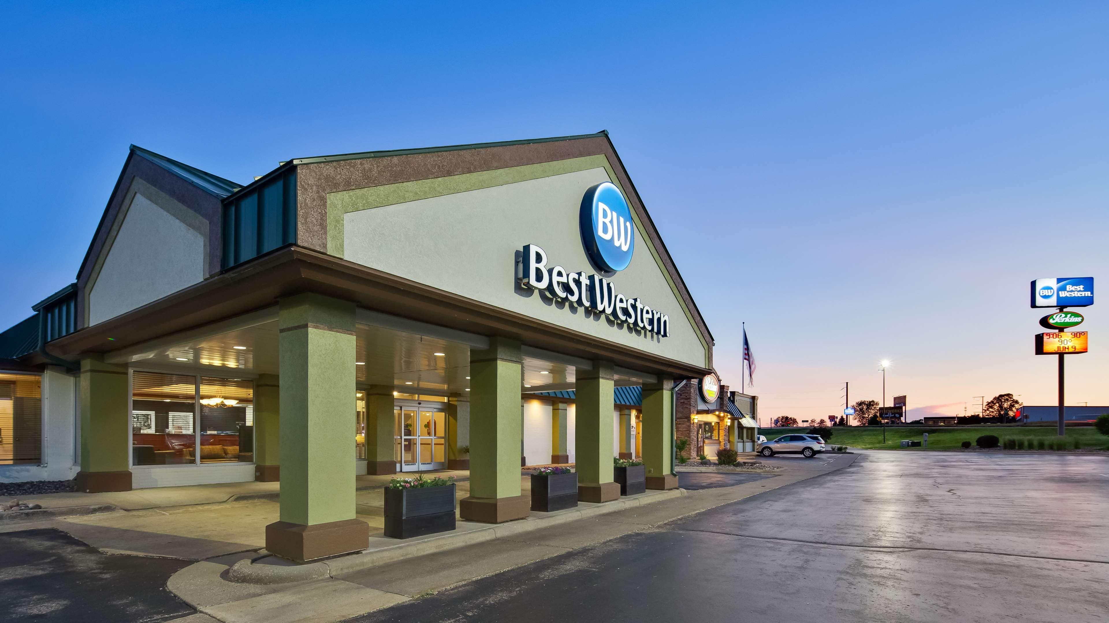 Best Western Tomah Hotel Exterior foto